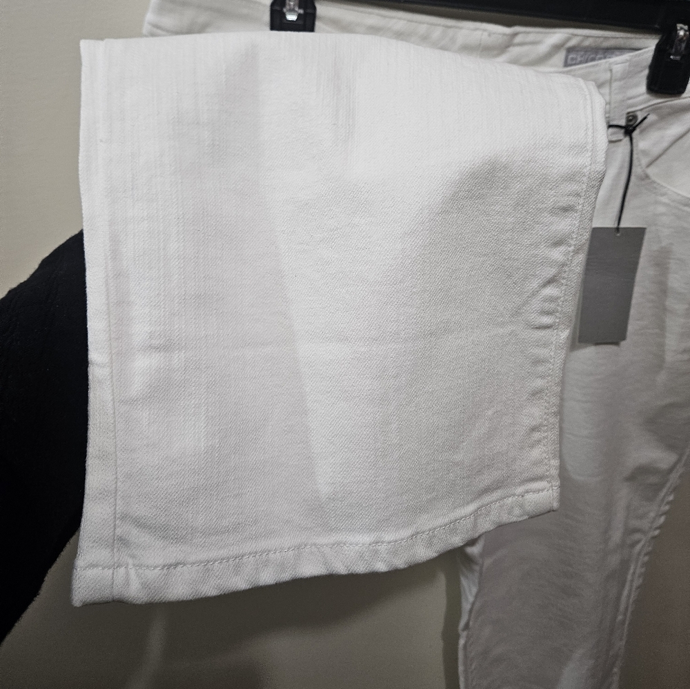 Chico's Platinum White Emarald Crop Straight High Rise Denim Jeans Size LG/14 - Picture 6 of 11